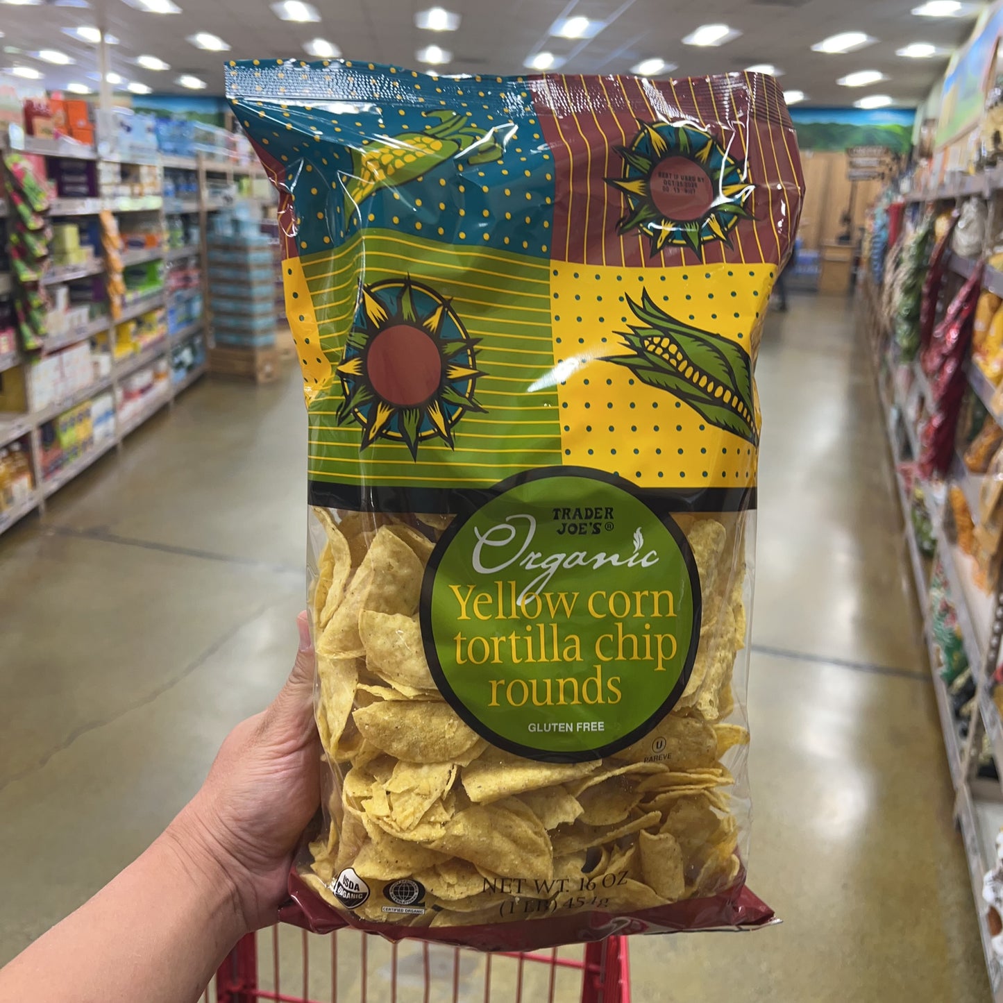 Trader Joe's Organic Tortilla Chips 16 oz (1 lb) — Yellow, Blue & White Corn product image 7