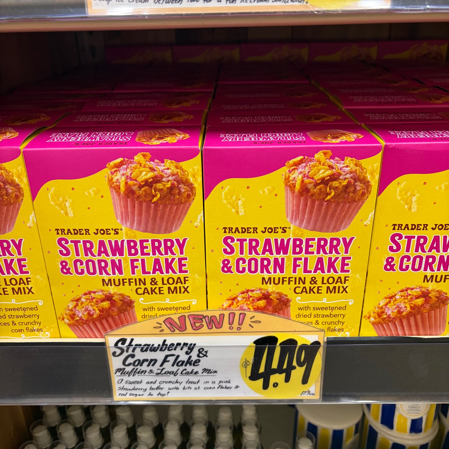 Trader Joe's Strawberry & Corn Flake Muffin & Loaf Cake Mix 17.71 oz (502g)
