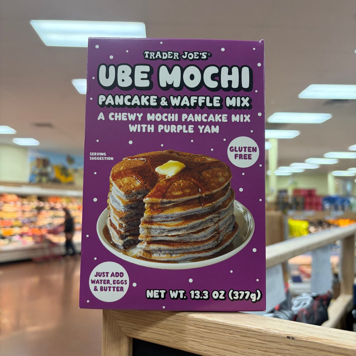 Trader Joe's Ube Mochi Pancake & Waffle Mix 13.3 oz (377g)