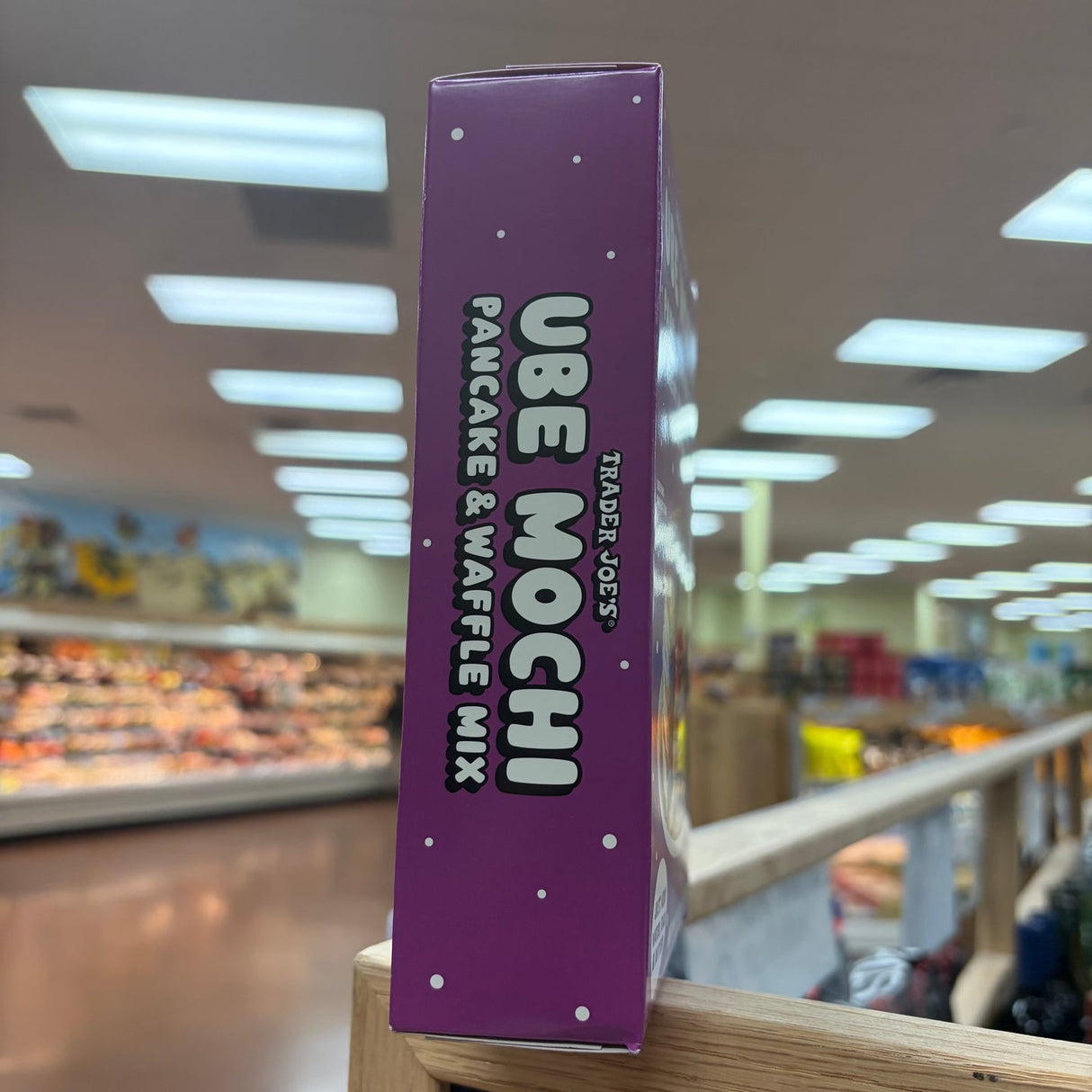 Trader Joe's Ube Mochi Pancake & Waffle Mix 13.3 oz (377g)