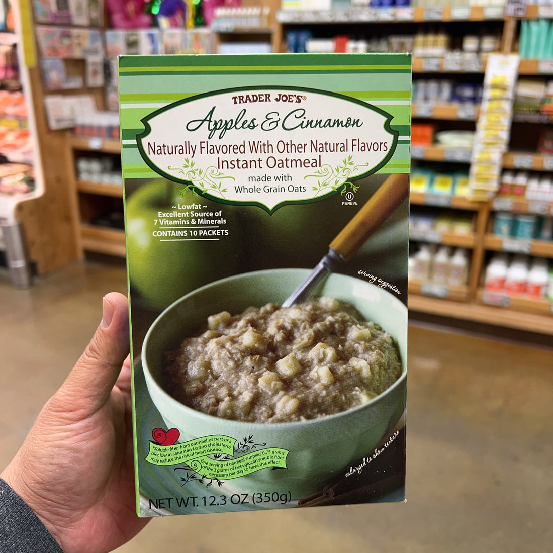Trader Joe's Apples and Cinnamon Instant Oatmeal packet whole grain