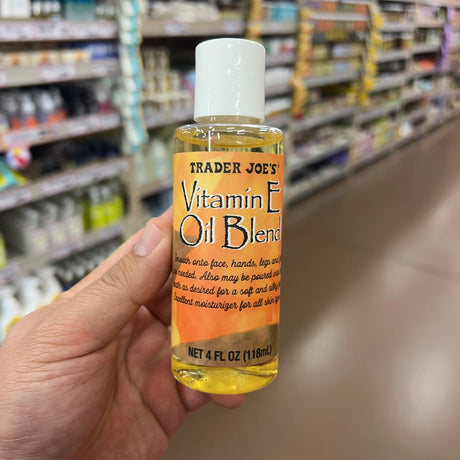 Trader Joe's Vitamin E Oil Blend 24000 IU Soybean & Coconut Oil 4 fl oz