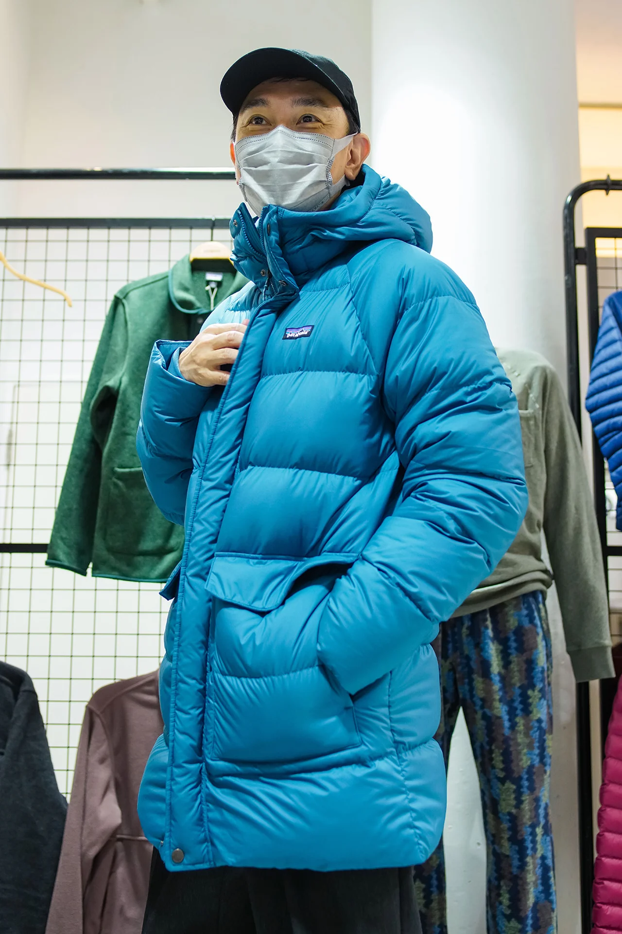 Patagonia Silent Down Parka – Men's | Wavy Blue (WAVB) | Size M