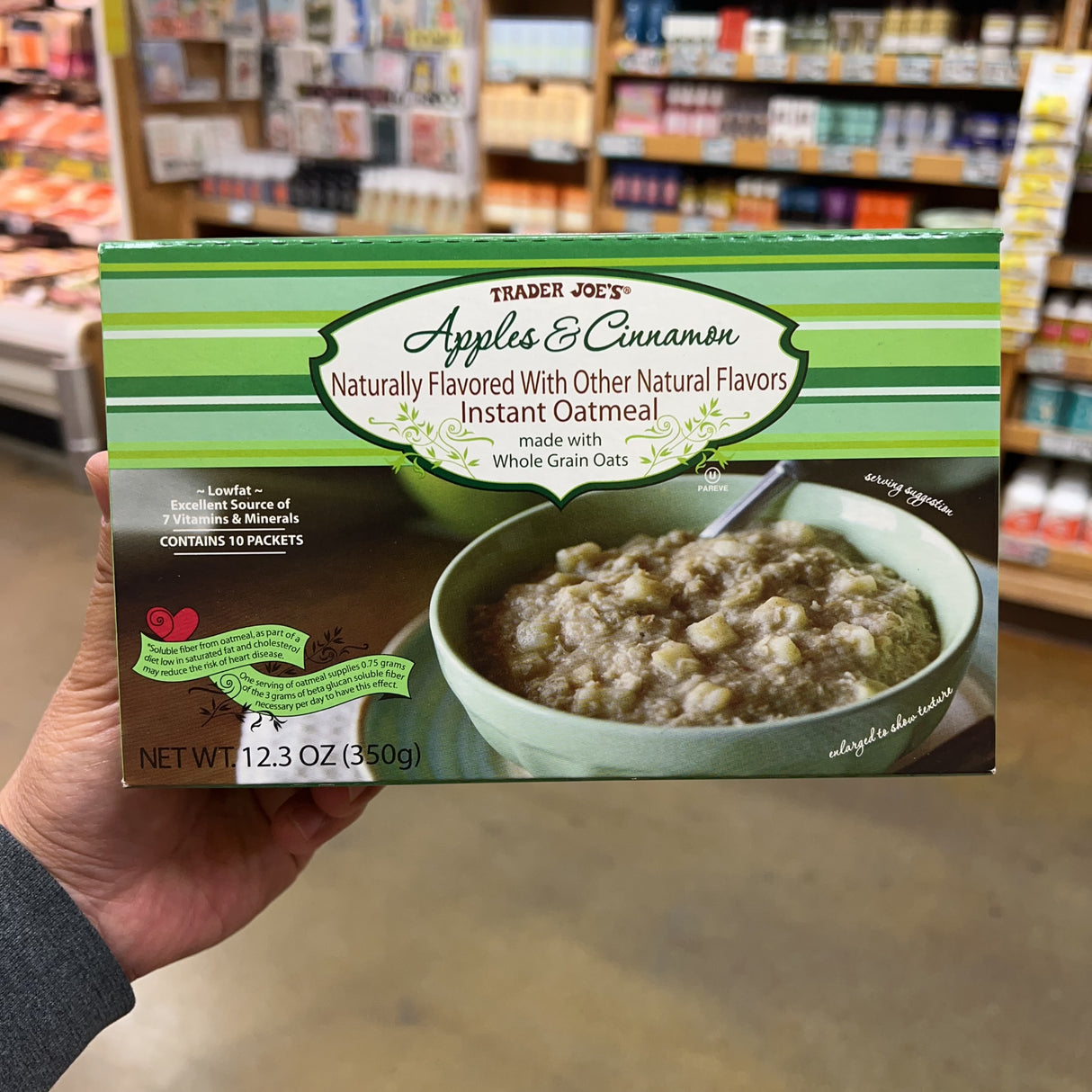 Trader Joe's Apples & Cinnamon Instant Oatmeal Naturally Flavored with Whole Grain Oats