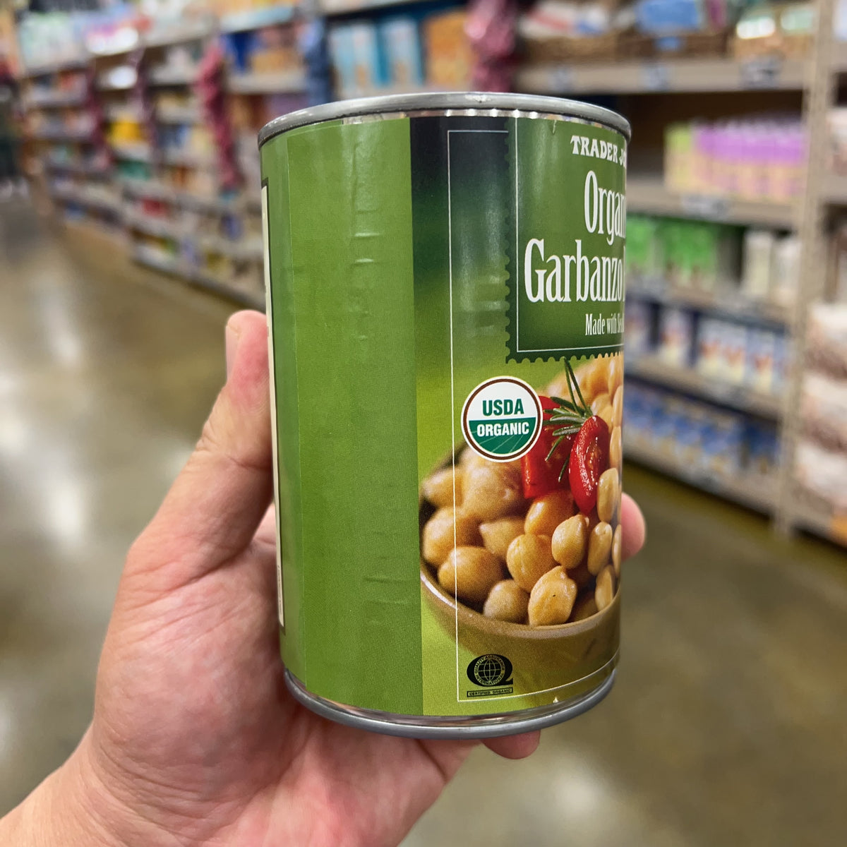 Trader Joe's Organic Garbanzo Beans, 15.5 oz product image 4