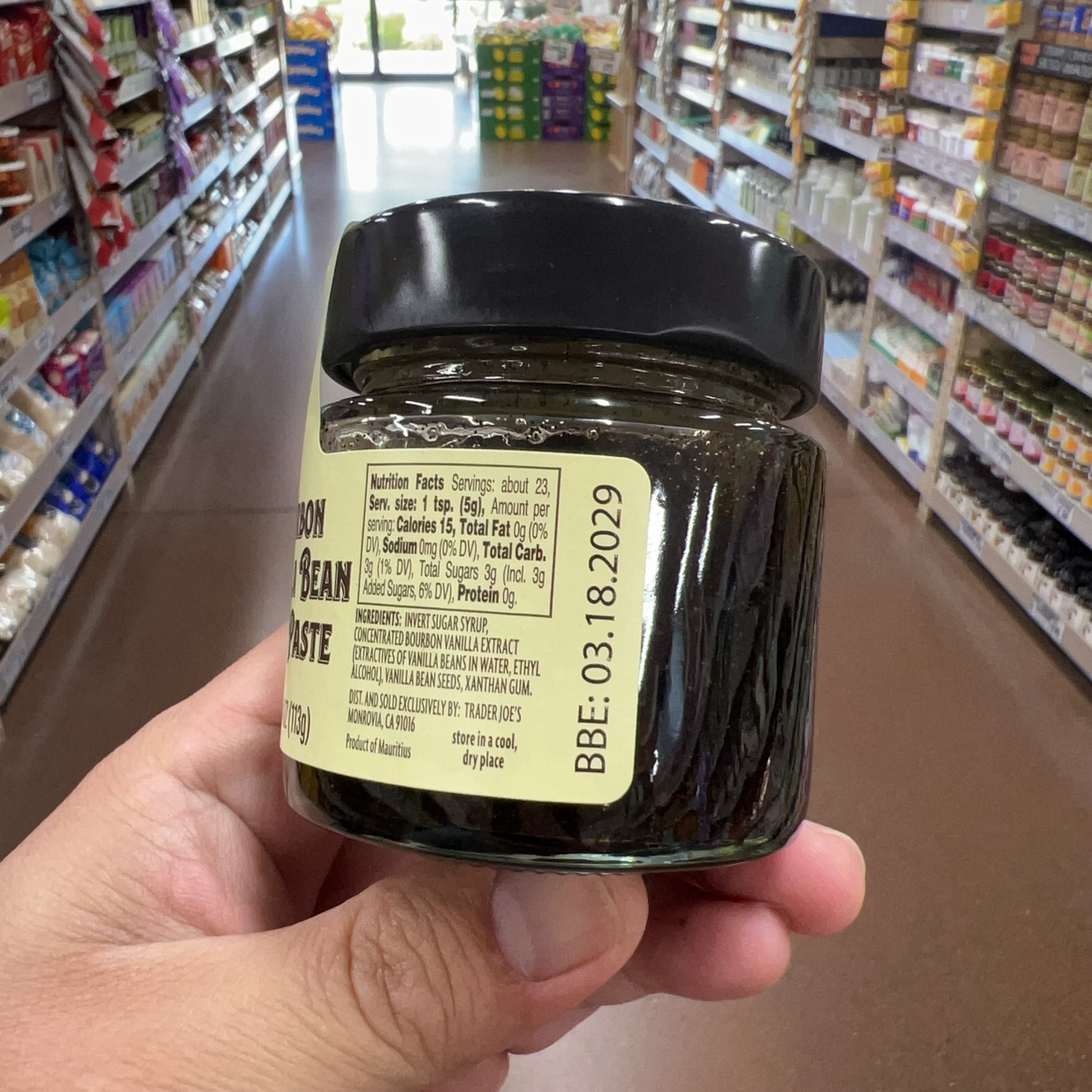 Trader Joe's Bourbon Vanilla Bean Paste Net Wt. 4 oz (113g)