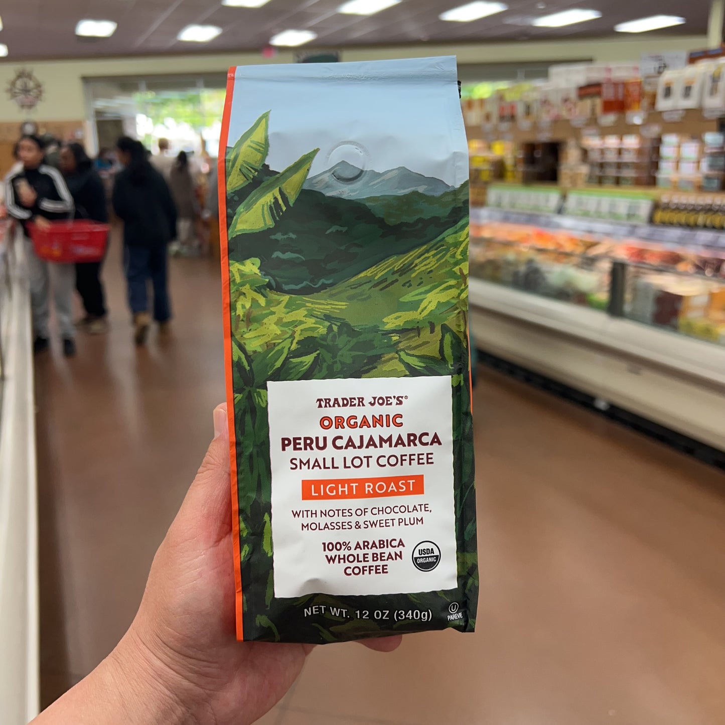 Trader Joe's Organic Peru Cajamarca Small Lot Coffee Light Roast • 100% Arabica Whole Bean Coffee • USDA Organic • Net Wt. 12 oz (340g)