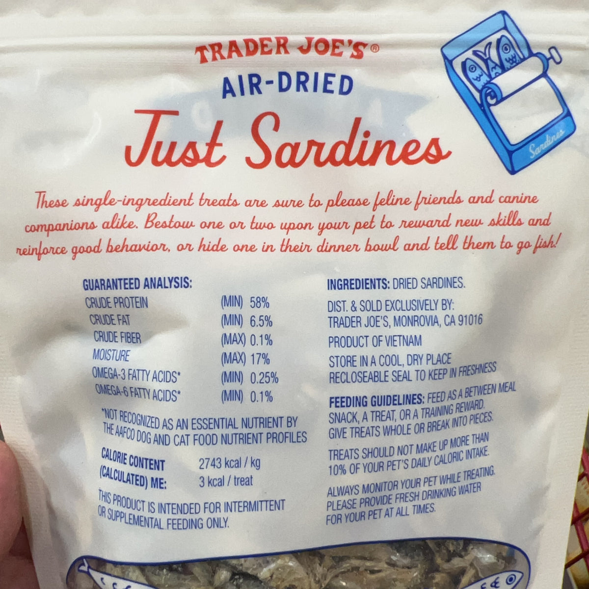 Trader Joe's Air-Dried Just Sardines Cat and Dog Treats, 3 oz product image 4