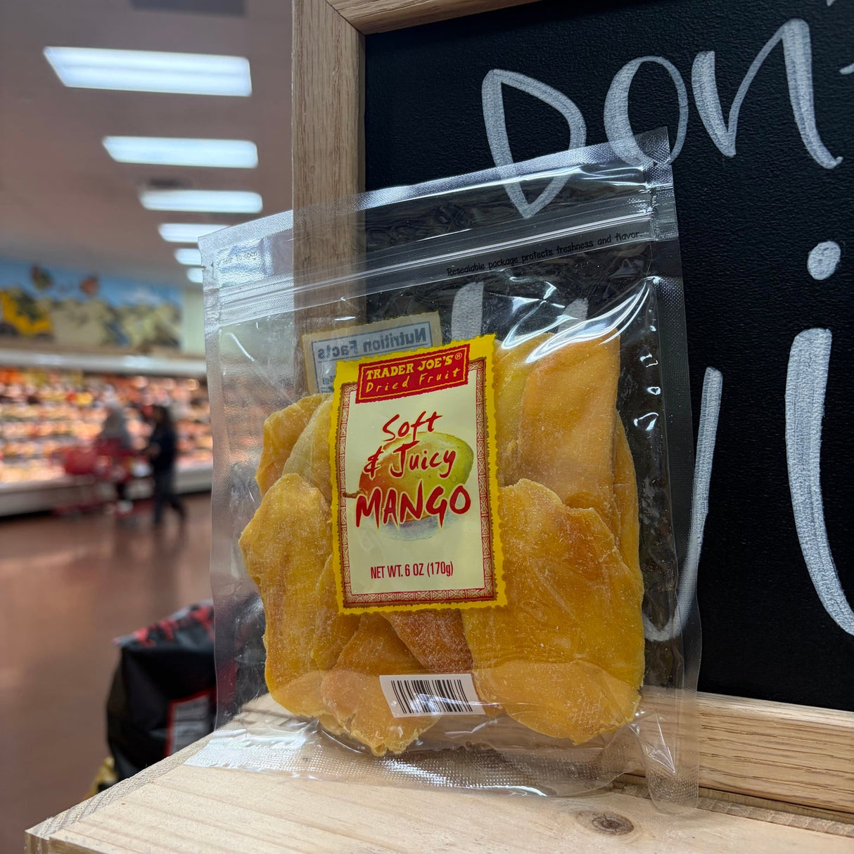 Trader Joe's Soft & Juicy Dried Mango 6 oz (170g)