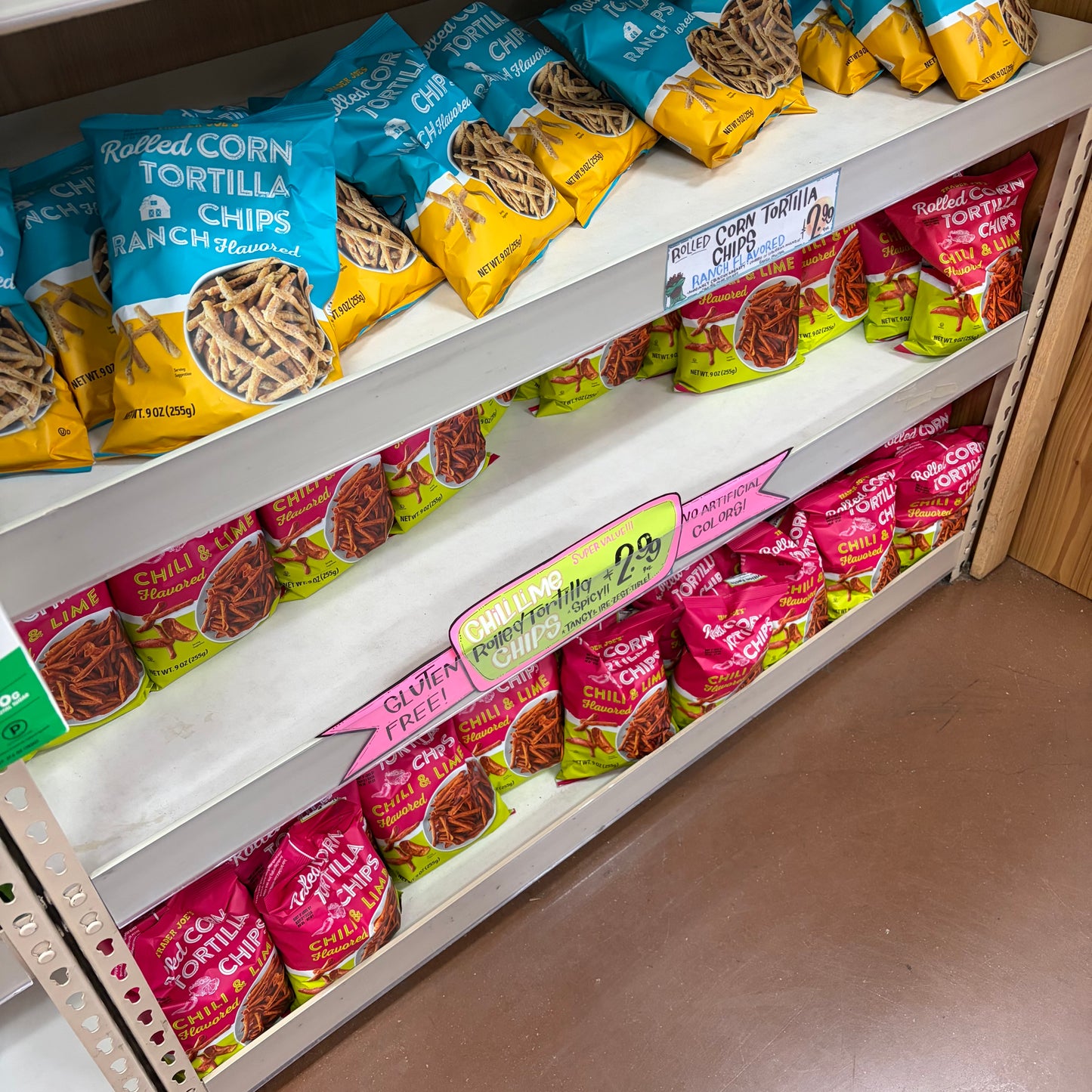 Trader Joe's Rolled Corn Tortilla Chips Ranch Flavored 9 oz (255g)