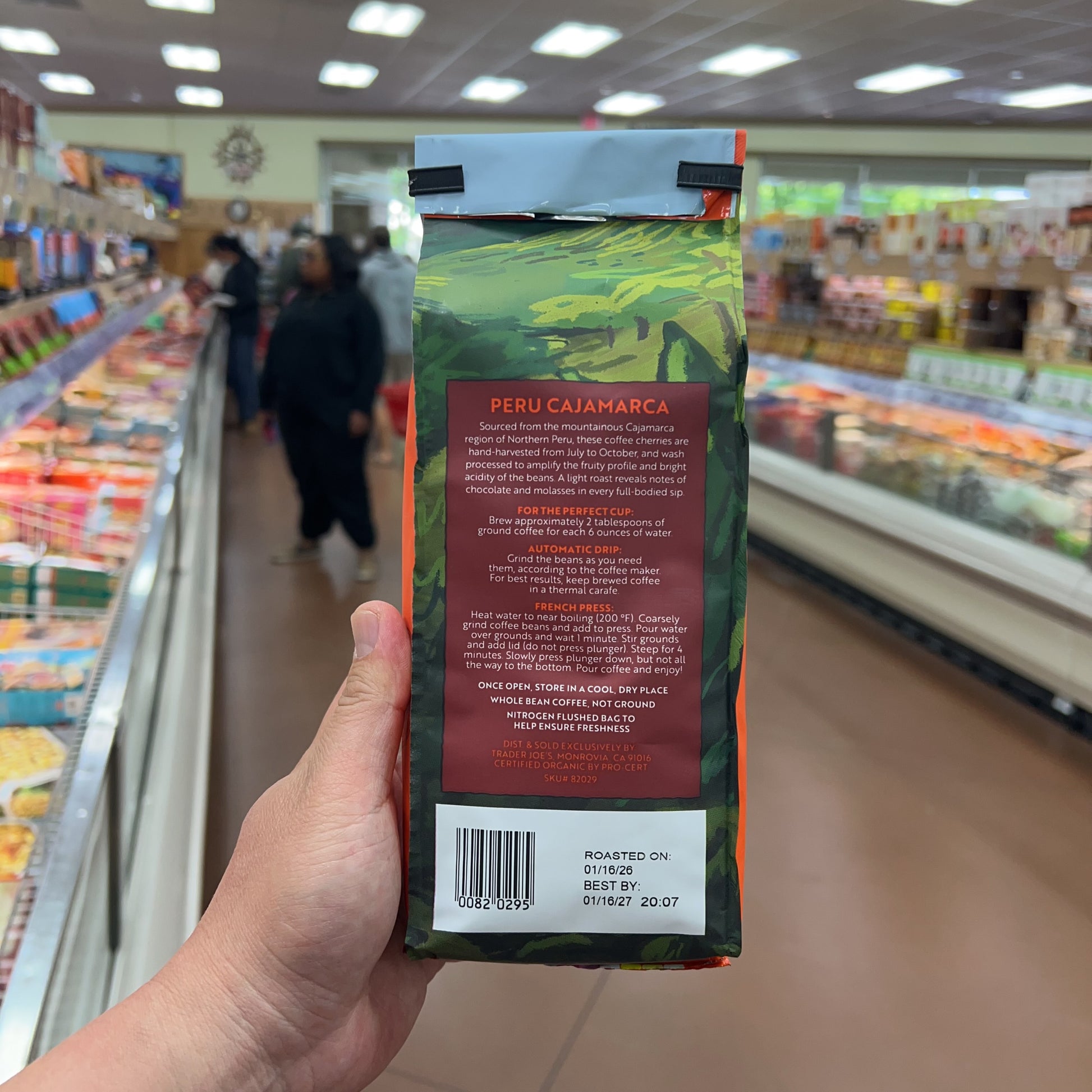 Trader Joe's Organic Peru Cajamarca Small Lot Coffee Light Roast • 100% Arabica Whole Bean Coffee • USDA Organic • Net Wt. 12 oz (340g)