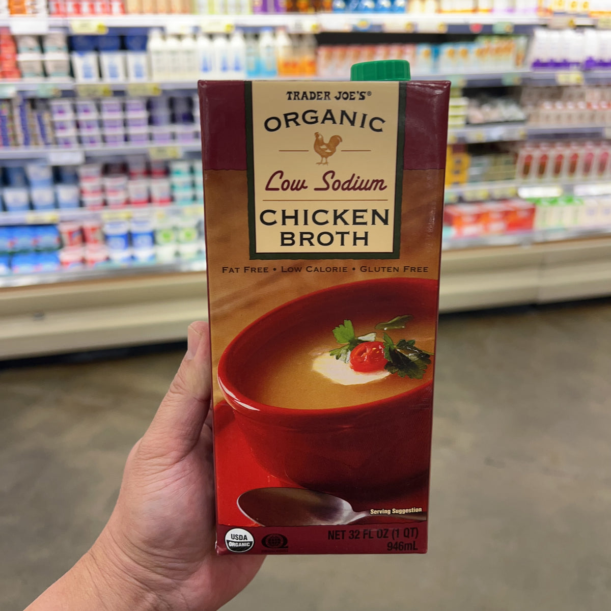 Trader Joe's Organic Low Sodium Chicken Broth 32 fl oz — product image 1