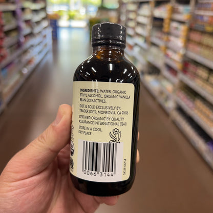 Trader Joe's Organic Pure Bourbon Vanilla Extract USDA Organic 4 fl oz (118mL)