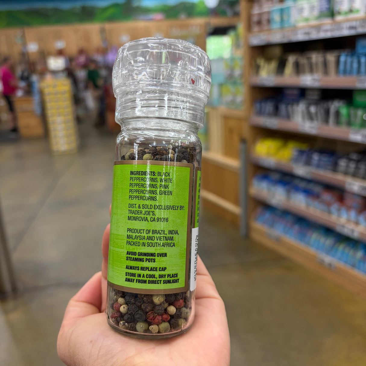 Trader Joe's Rainbow Peppercorns with Grinder, 1.8 OZ (51g)