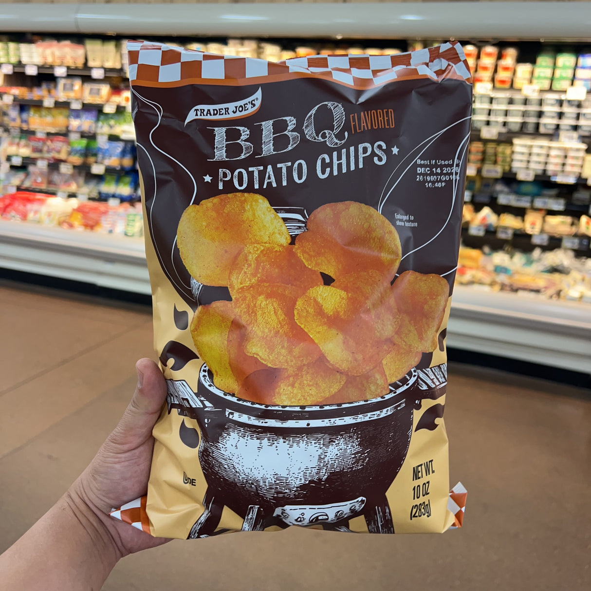 Trader Joe's BBQ Flavored Potato Chips 10 oz product image
