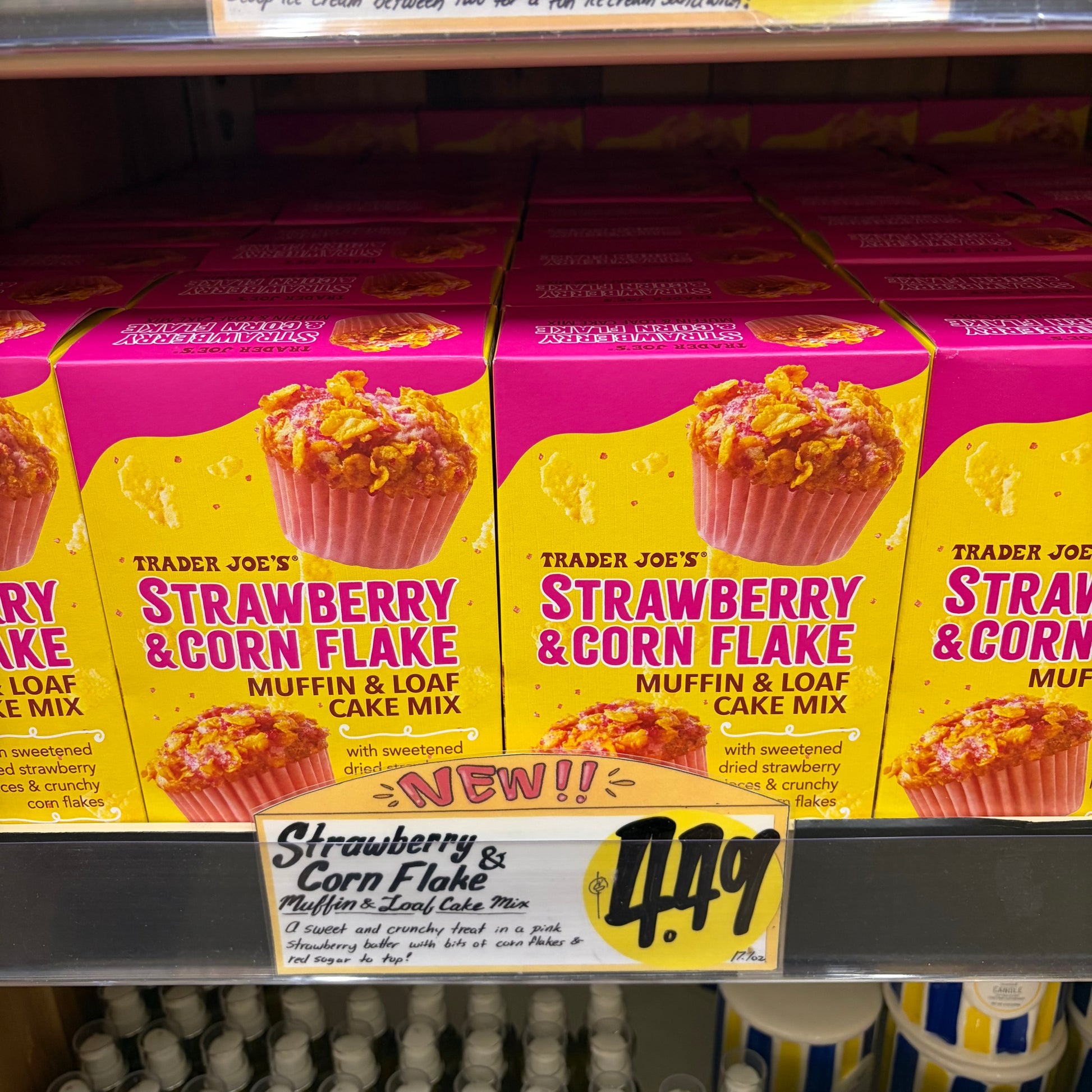Trader Joe's Strawberry & Corn Flake Muffin & Loaf Cake Mix 17.71 oz (502g)