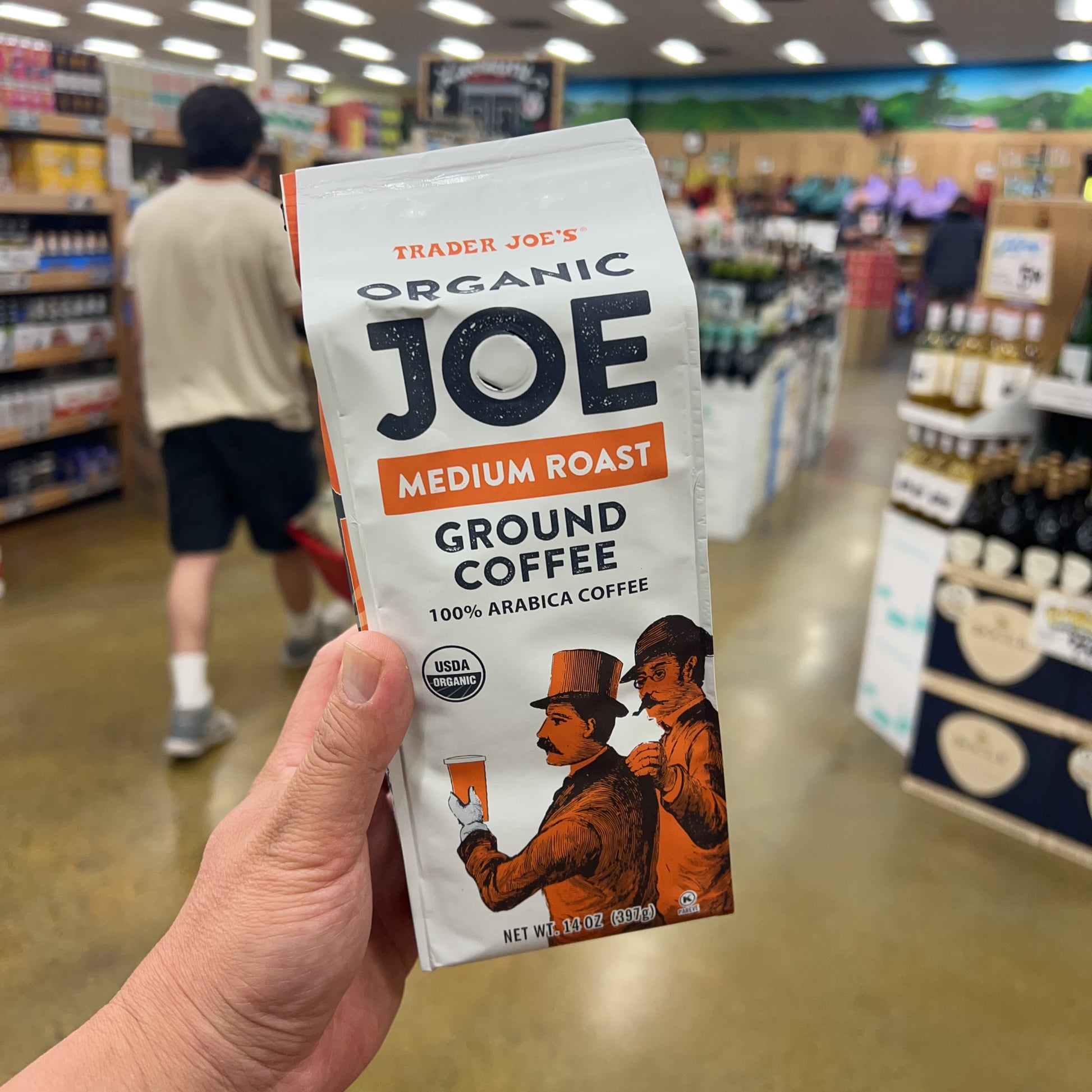Trader Joe's Organic Joe Medium Roast Ground Coffee Medium Roast • 100% Arabica Coffee • Net Wt. 14 oz (397g)