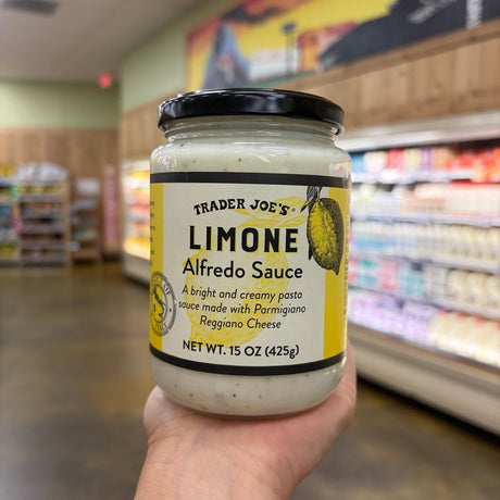 Trader Joe's Limone Alfredo Sauce Creamy Lemon Pasta Sauce with Parmigiano Reggiano 15 oz