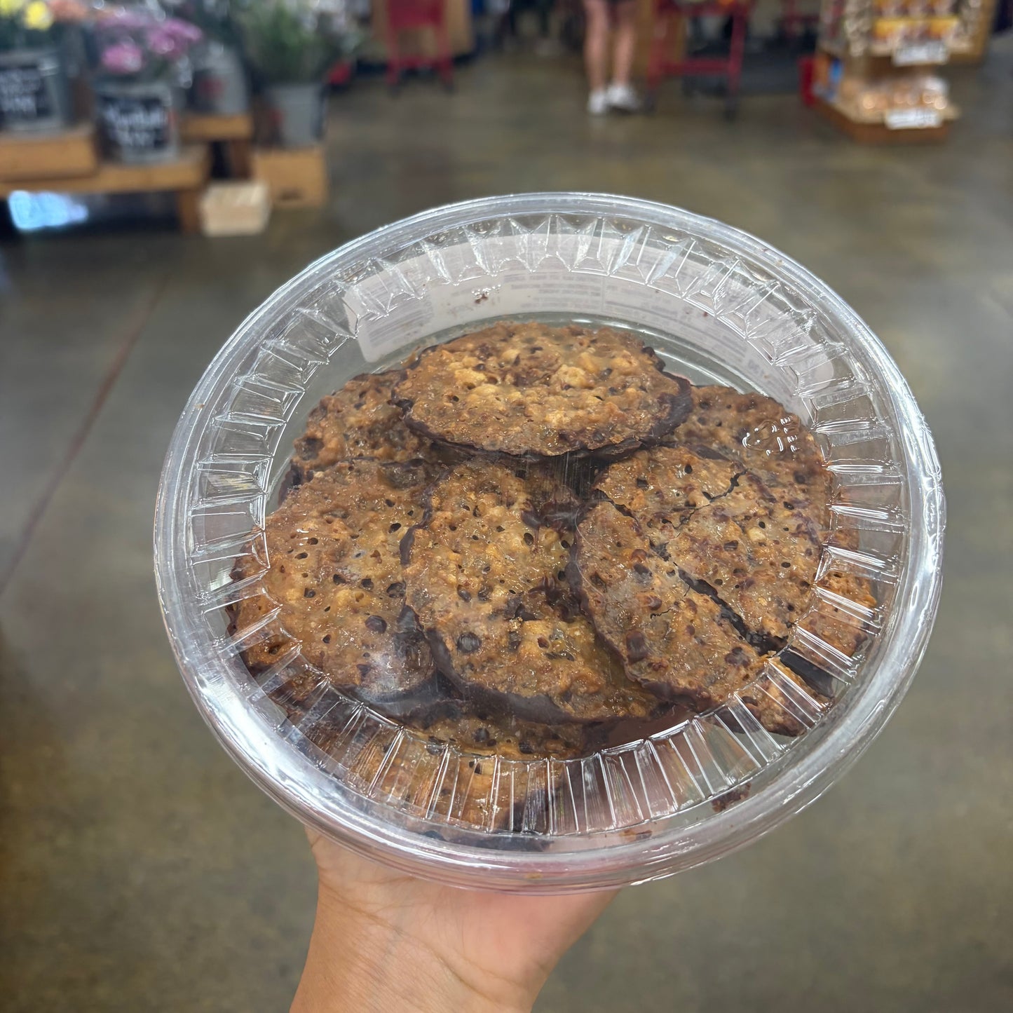 Trader Joe's Laceys Cookies Dark Chocolate Almond 8 oz (227g)