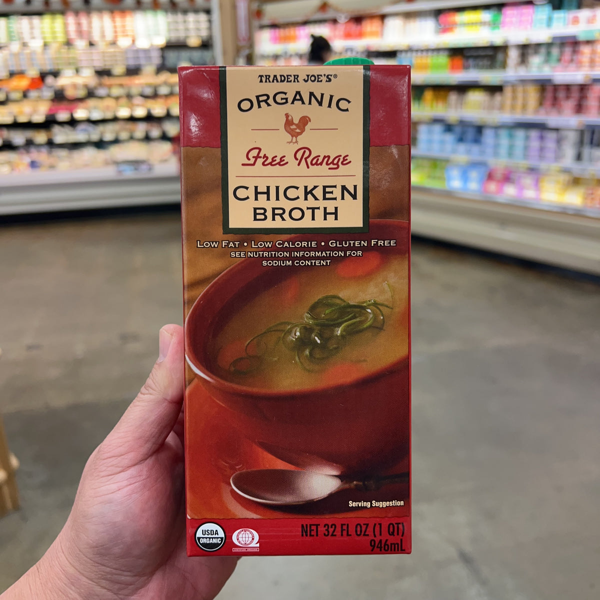 Trader Joe's Organic Free Range Chicken Broth 32 fl oz — product image 1