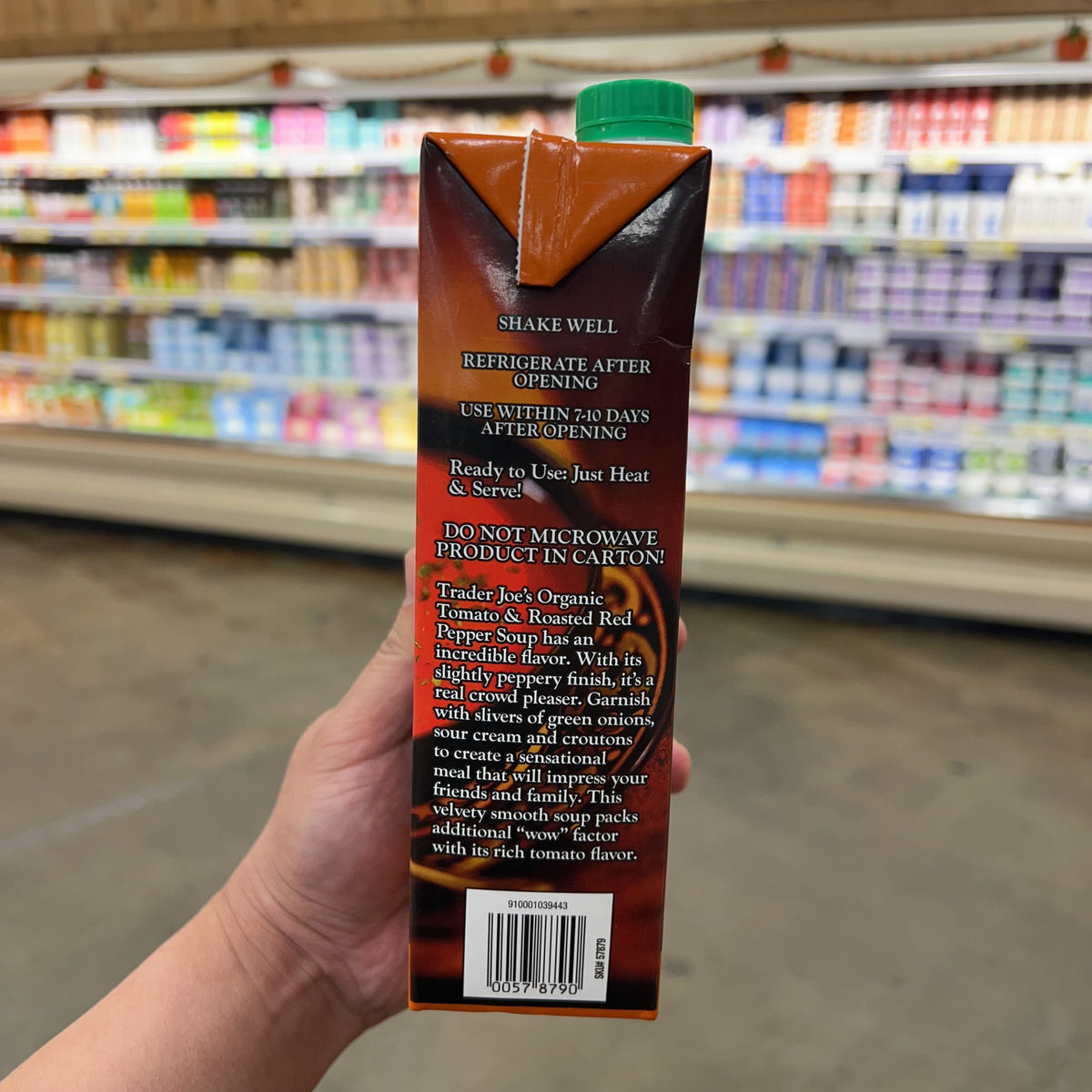 Trader Joe's Organic Tomato & Roasted Red Pepper Soup 32 fl oz — product image 4