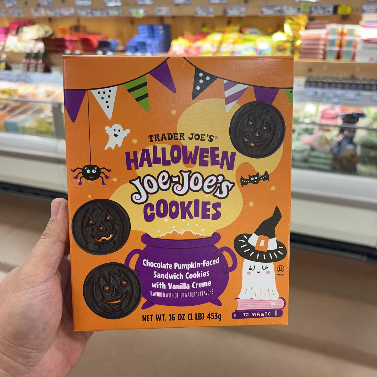 Trader Joe's Halloween Joe-Joe's Cookies, 16 oz product image