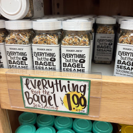Trader Joe's Everything but the Bagel Sesame Seasoning Blend 2.3 oz (65g)