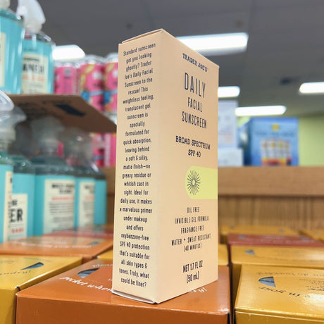 Trader Joe's Daily Facial Sunscreen SPF 40 Invisible Gel Oil-Free 1.7 fl oz