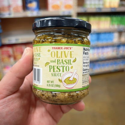 Trader Joe's Organic Roasted Red Pepper and Almond Pesto Sauce USDA Organic 9.87 oz