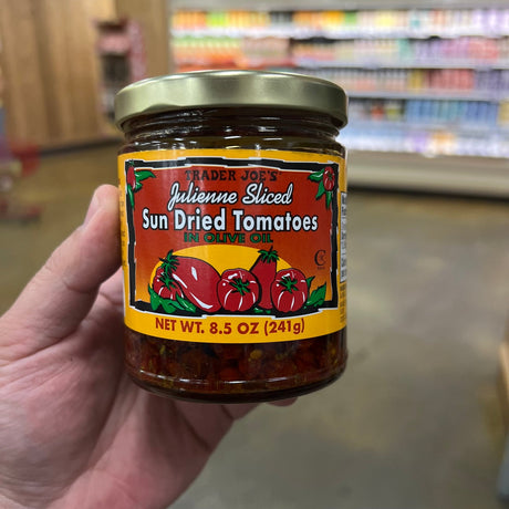 Trader Joe's Julienne Sliced Sun Dried Tomatoes in Olive Oil 8.5 oz (241g)