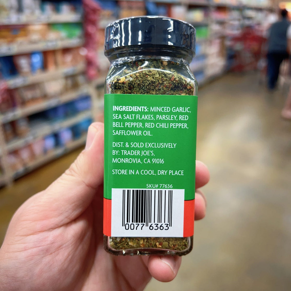 Trader Joe's Aglio Olio Garlicky & Spicy Seasoning Blend 1.7 oz