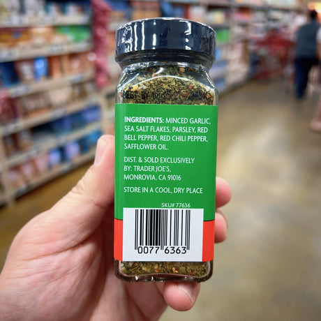 Trader Joe's Aglio Olio Garlicky & Spicy Seasoning Blend 1.7 oz