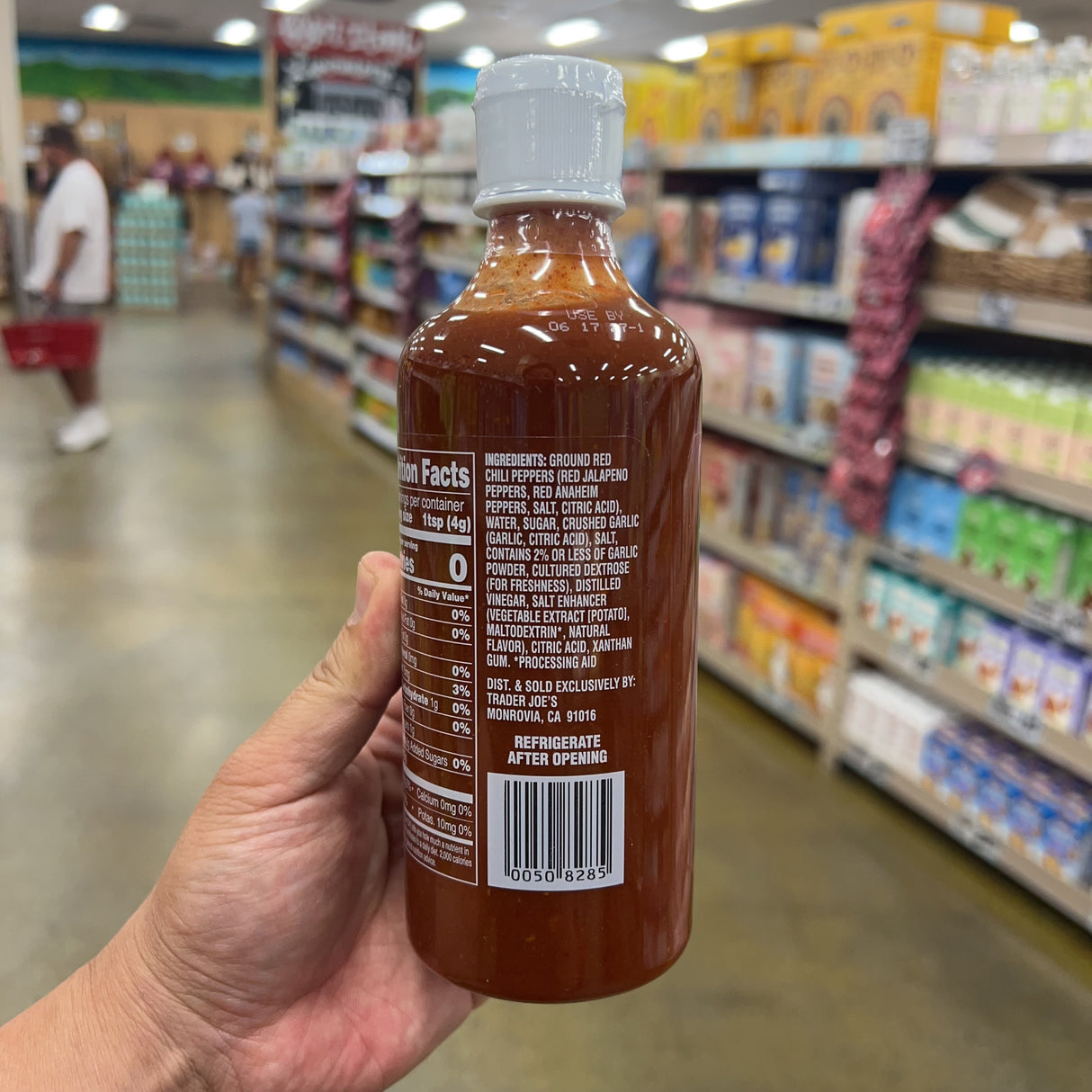 Trader Joe's Sriracha Sauce 18.25 oz product image 2
