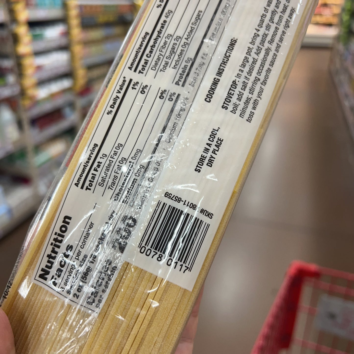 Trader Joe's Organic Pasta Spaghetti nutrition facts panel — 200 calories per 2 oz serving, 8 servings per container