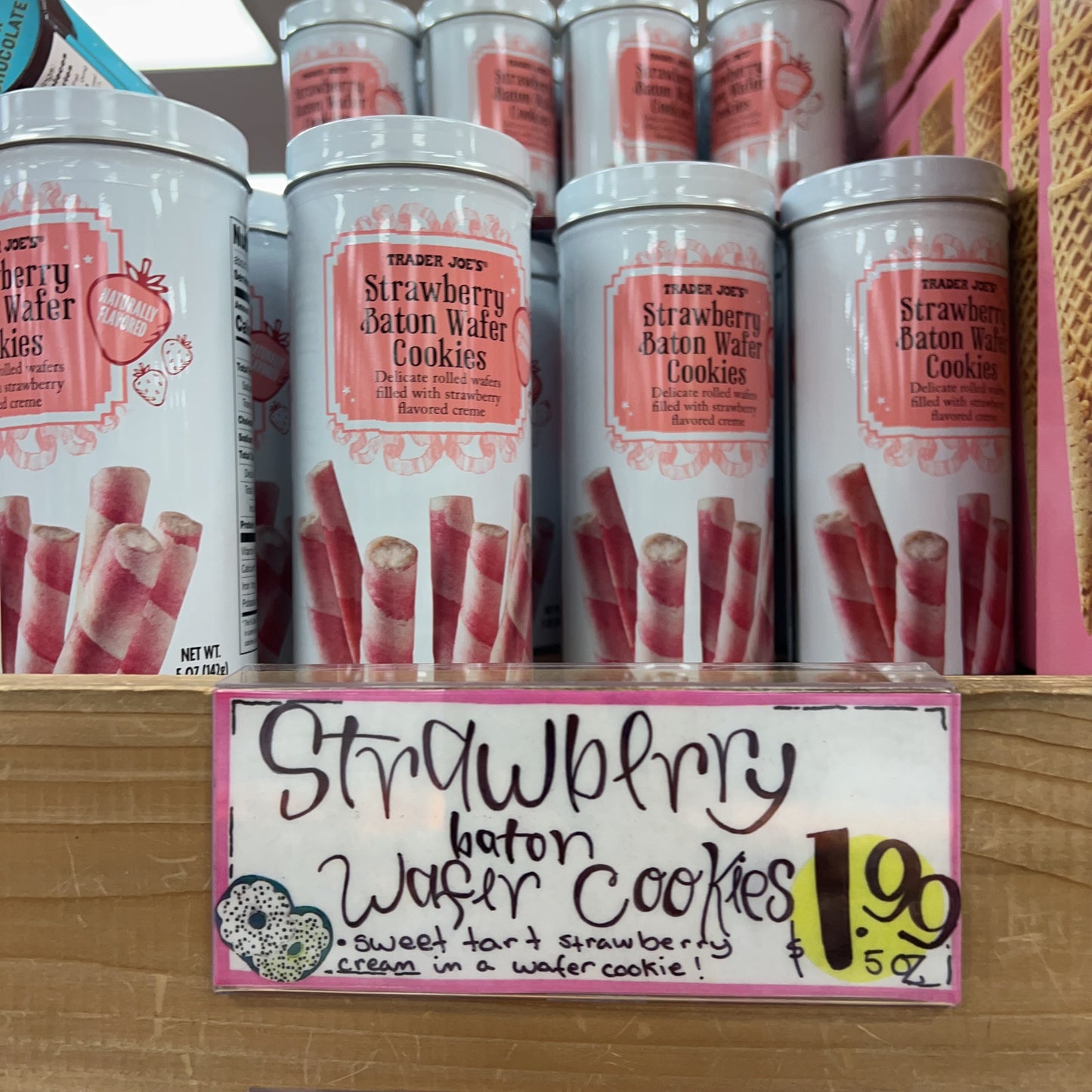 Trader Joe's Strawberry Baton Wafer Cookies 5 oz (142g)