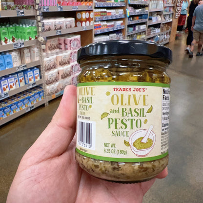 Trader Joe's Organic Roasted Red Pepper and Almond Pesto Sauce USDA Organic 9.87 oz