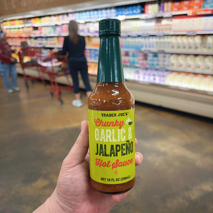 Trader Joe's Chunky Garlic & Jalapeño Hot Sauce Zero Calorie 10 oz