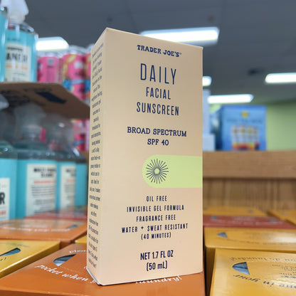 Trader Joe's Daily Facial Sunscreen SPF 40 Invisible Gel Oil-Free 1.7 fl oz