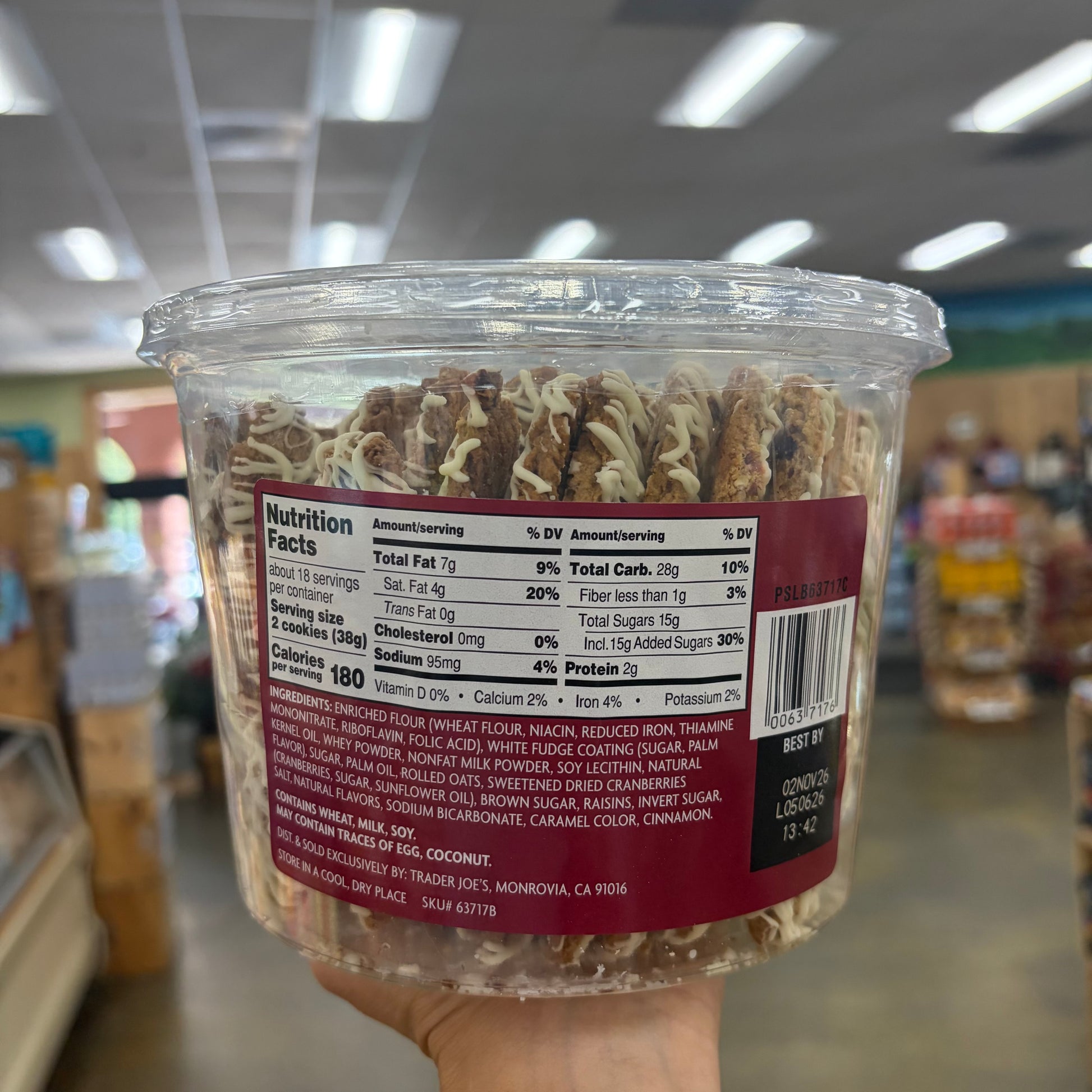 Trader Joe's Oatmeal Cranberry Dunkers Cookies with White Fudge Drizzle 24 oz (680g)