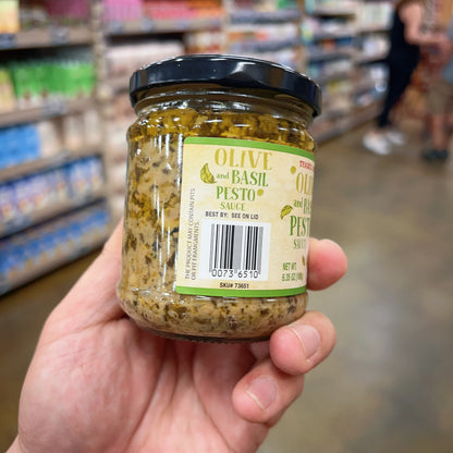 Trader Joe's Organic Roasted Red Pepper and Almond Pesto Sauce USDA Organic 9.87 oz