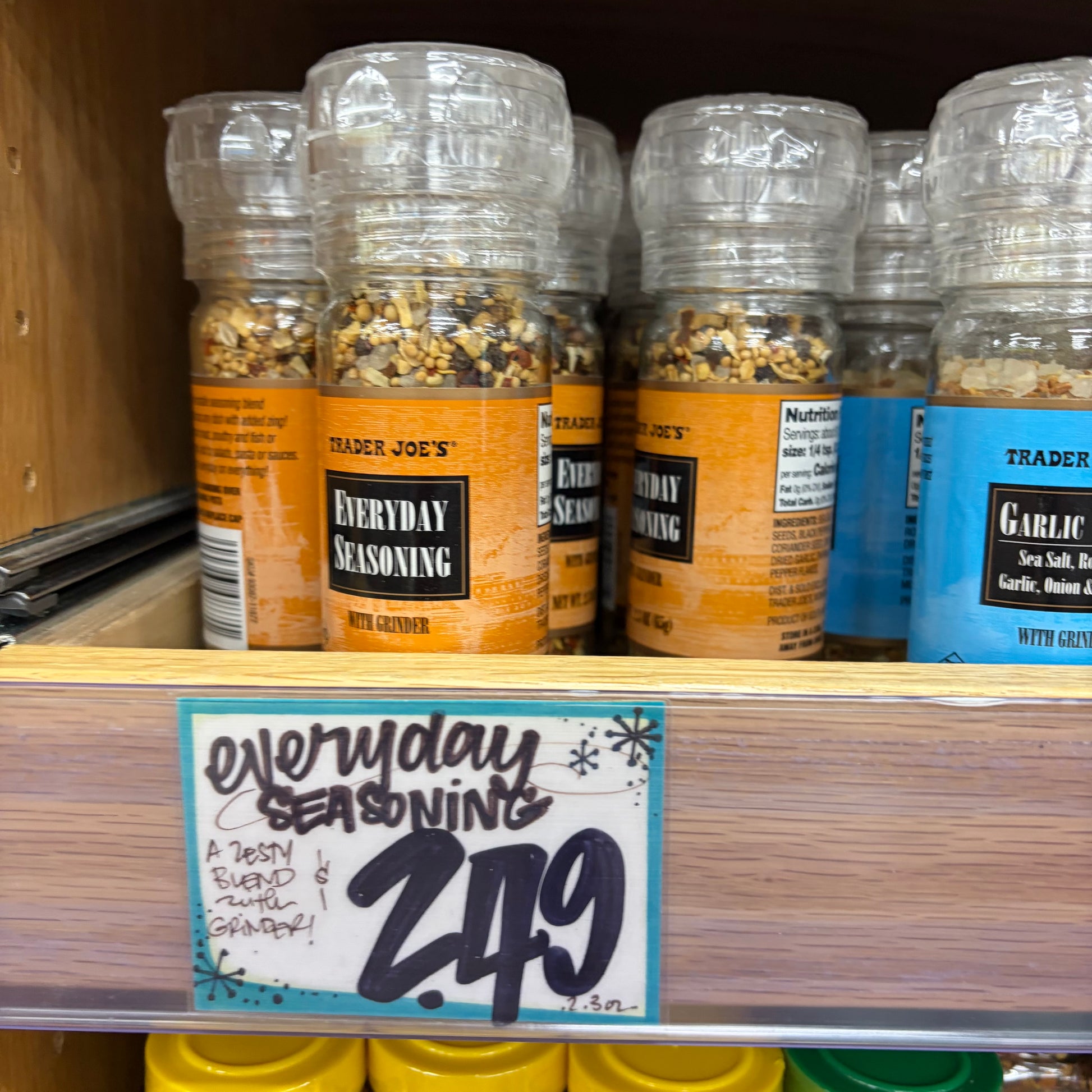 Trader Joe’s Everyday Seasoning with Grinder 2.3 OZ (65g)