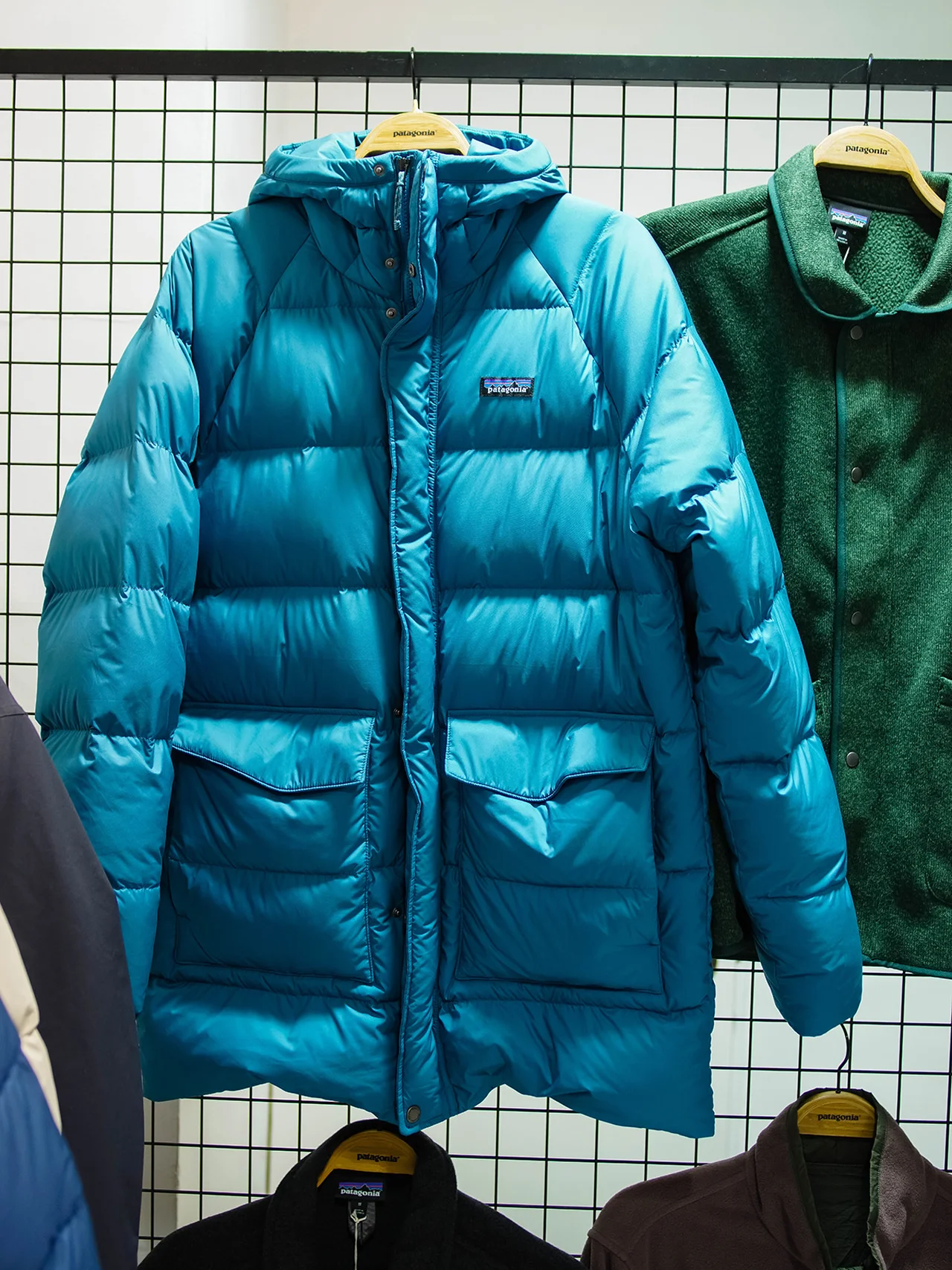 Patagonia Silent Down Parka – Men's | Wavy Blue (WAVB) | Size M