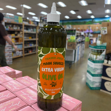 Trader Joe's Main Squeeze Extra Virgin Olive Oil, 25.4 fl oz (750mL)