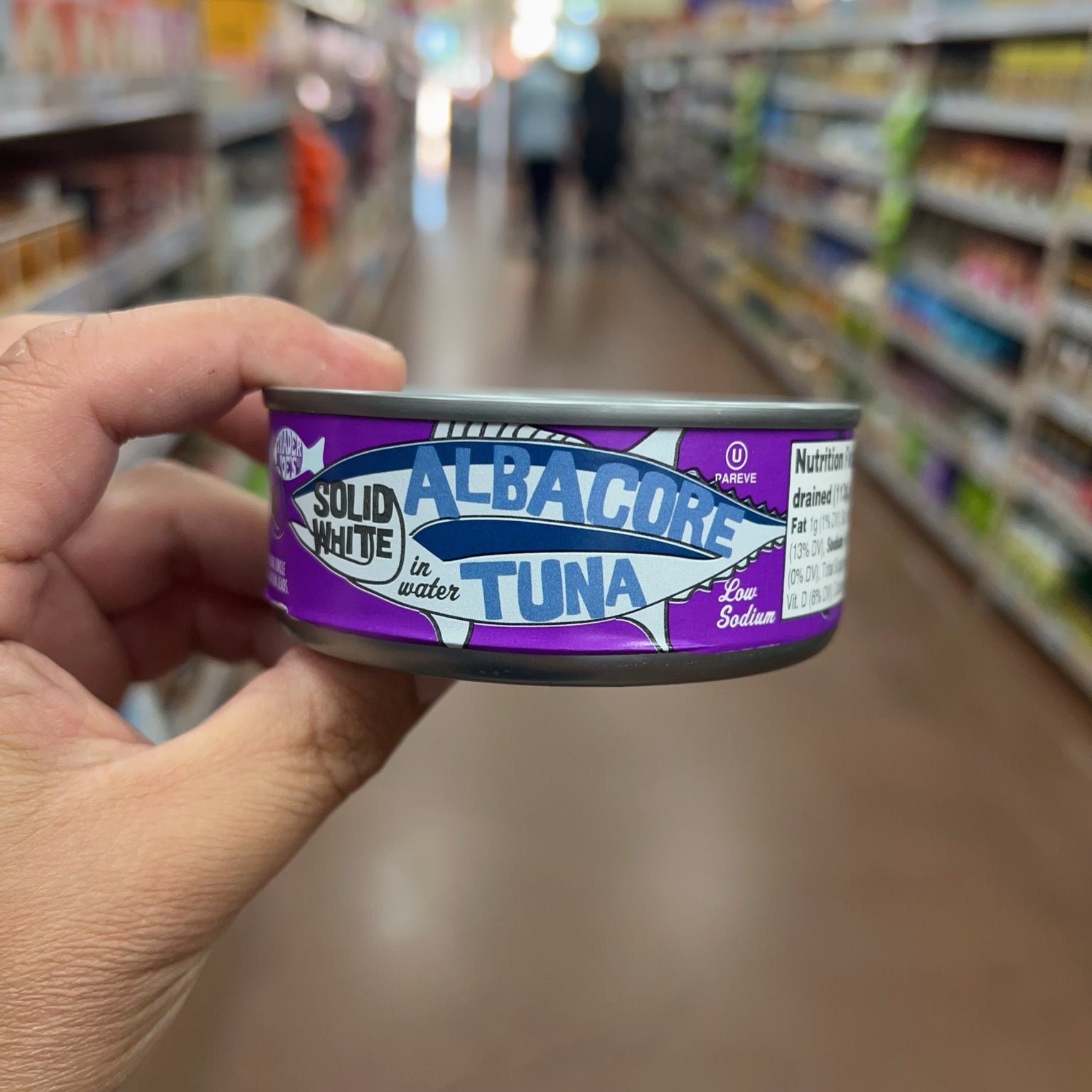 Trader Joe's Solid White Albacore Tuna in Water Low Sodium 4.5 oz front packaging