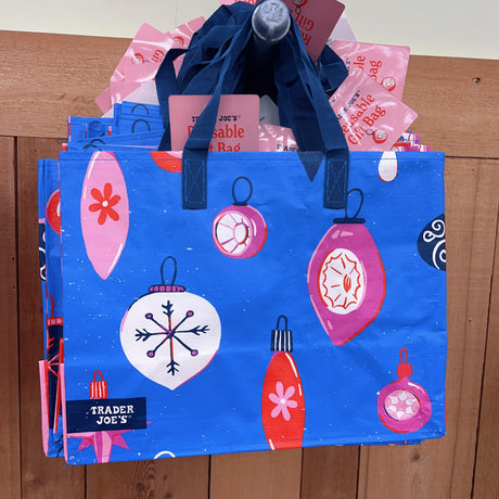 Trader Joe's Reusable Gift Bag for All Seasons - Random — product photo 4