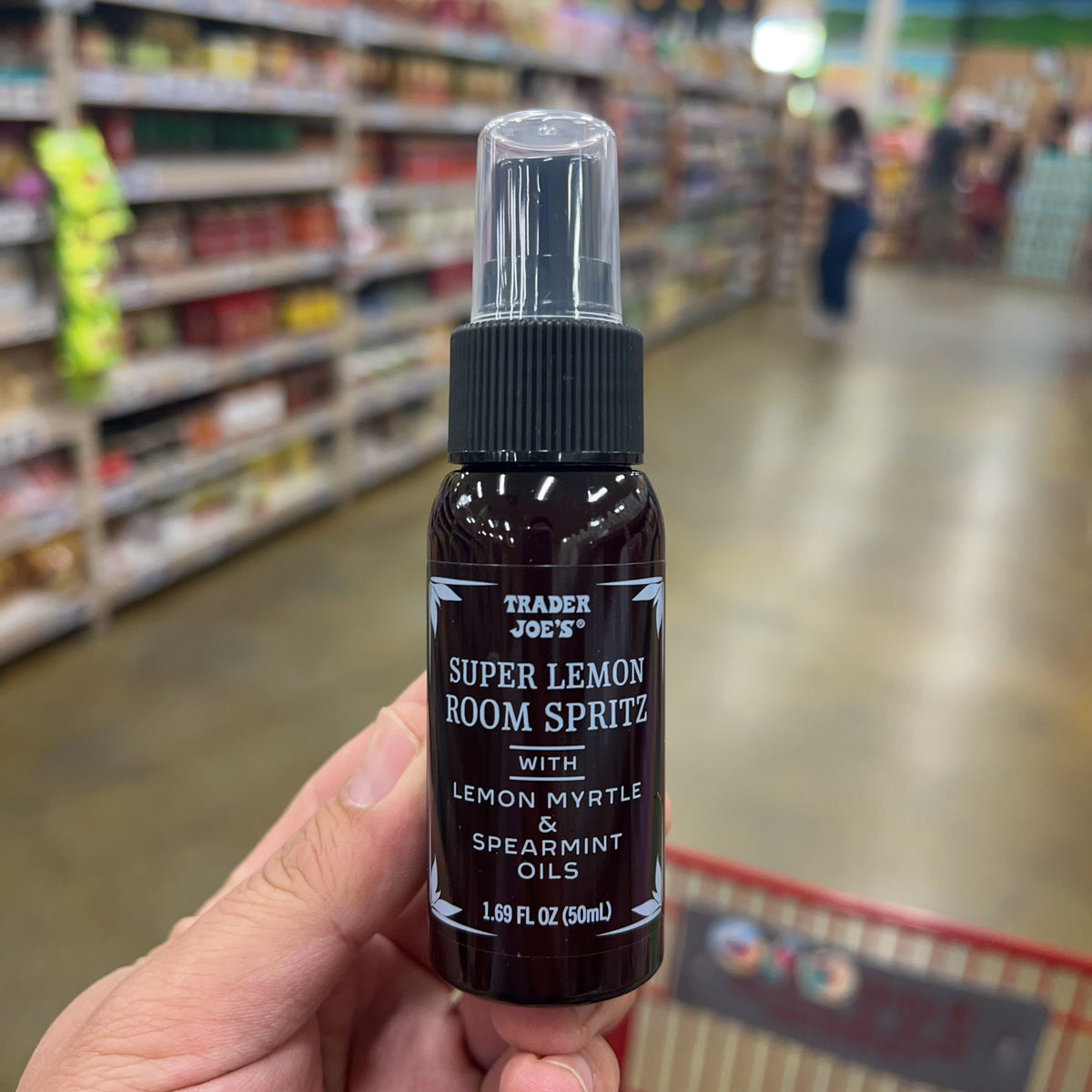 Trader Joe's Super Lemon Room Spritz 1.69 fl oz — product photo 4