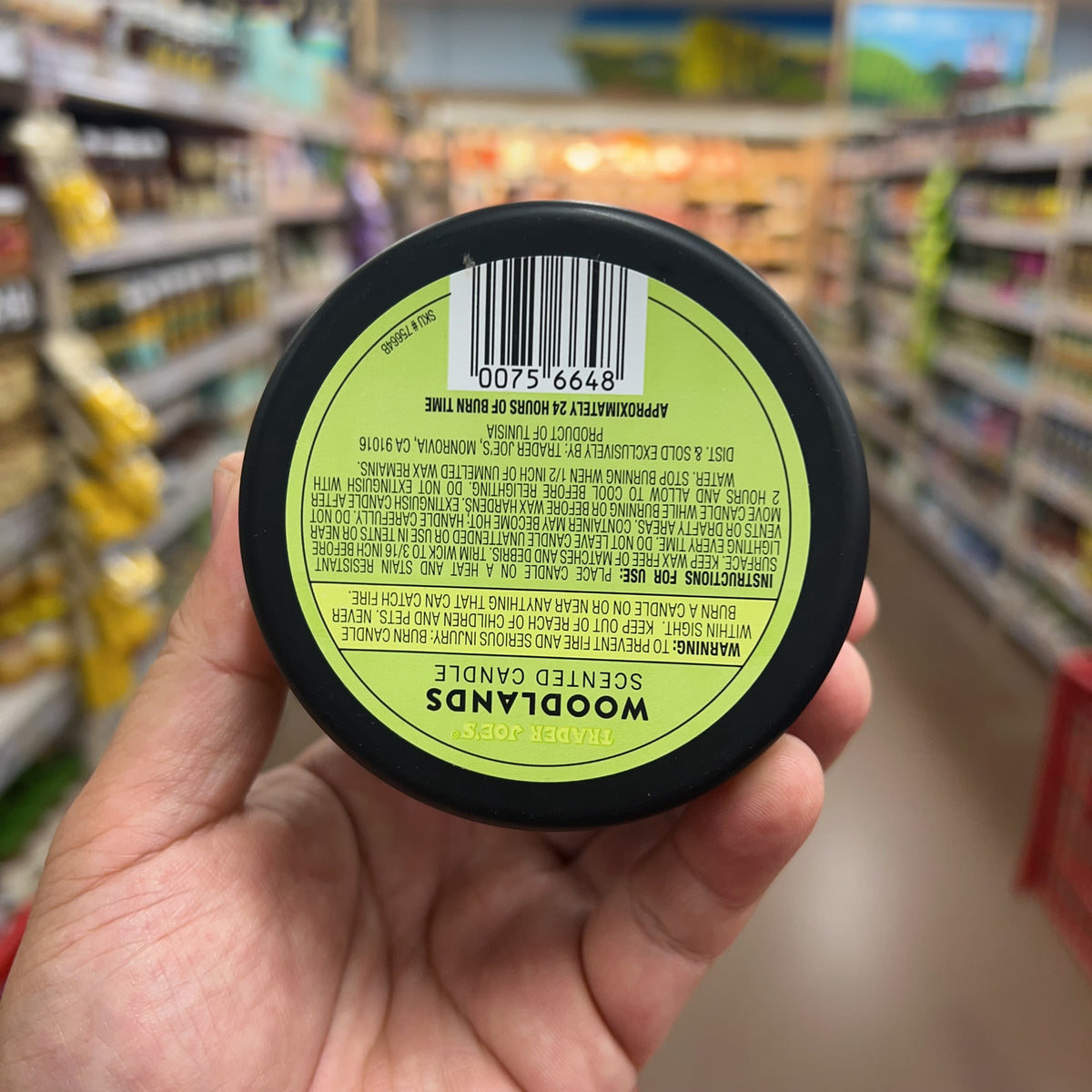 Trader Joe's Woodlands Scented Candle 5.64 oz — product photo 6